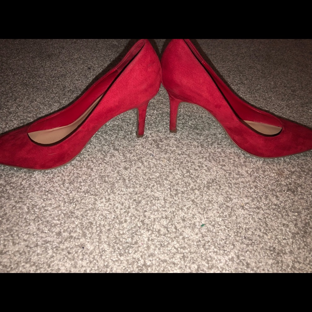 USED RED HEELS WOMENS 81/2